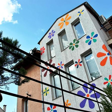 10 Coins Hostel & Tours Софія Екстер'єр фото