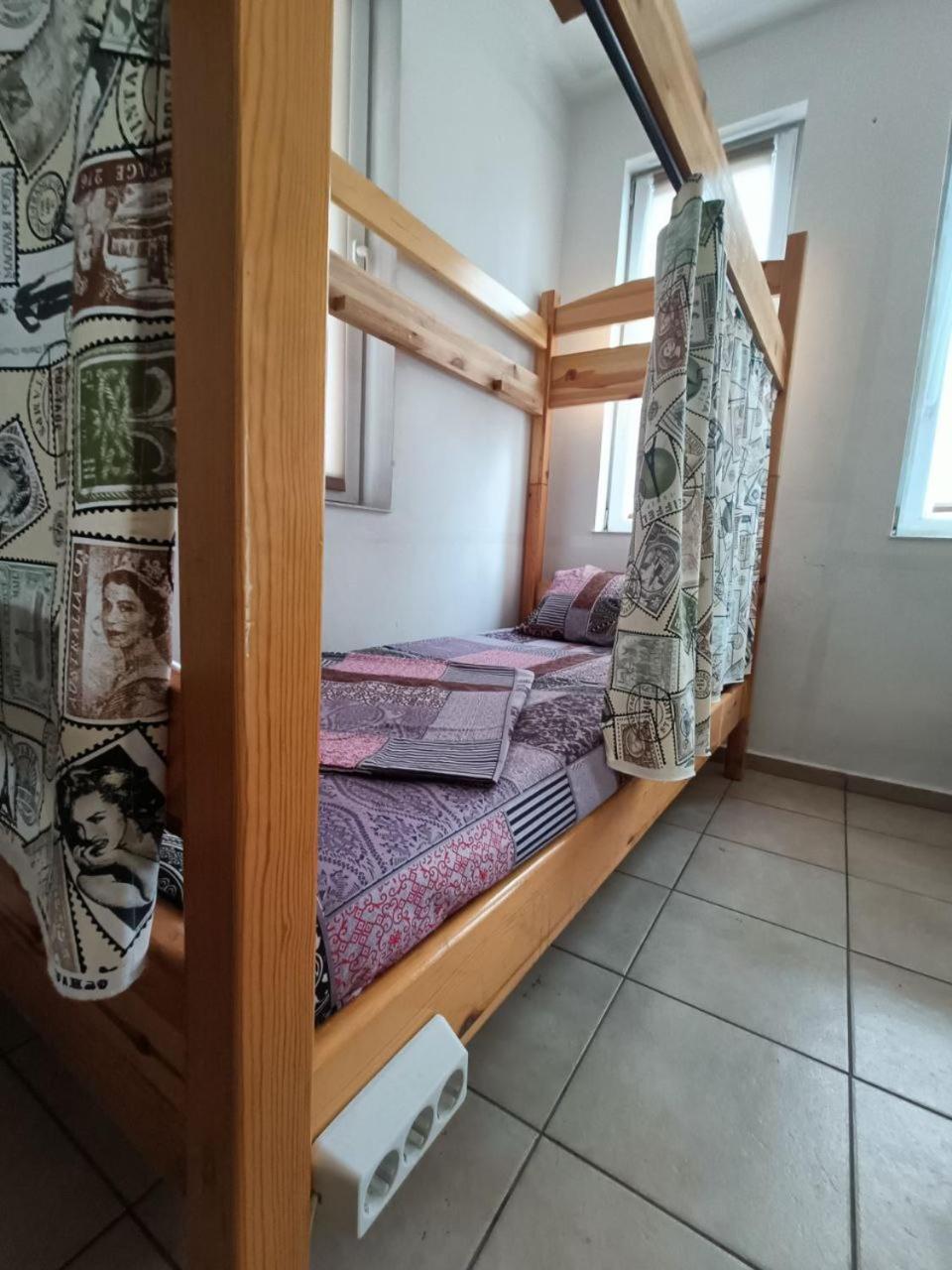 10 Coins Hostel & Tours Софія Номер фото