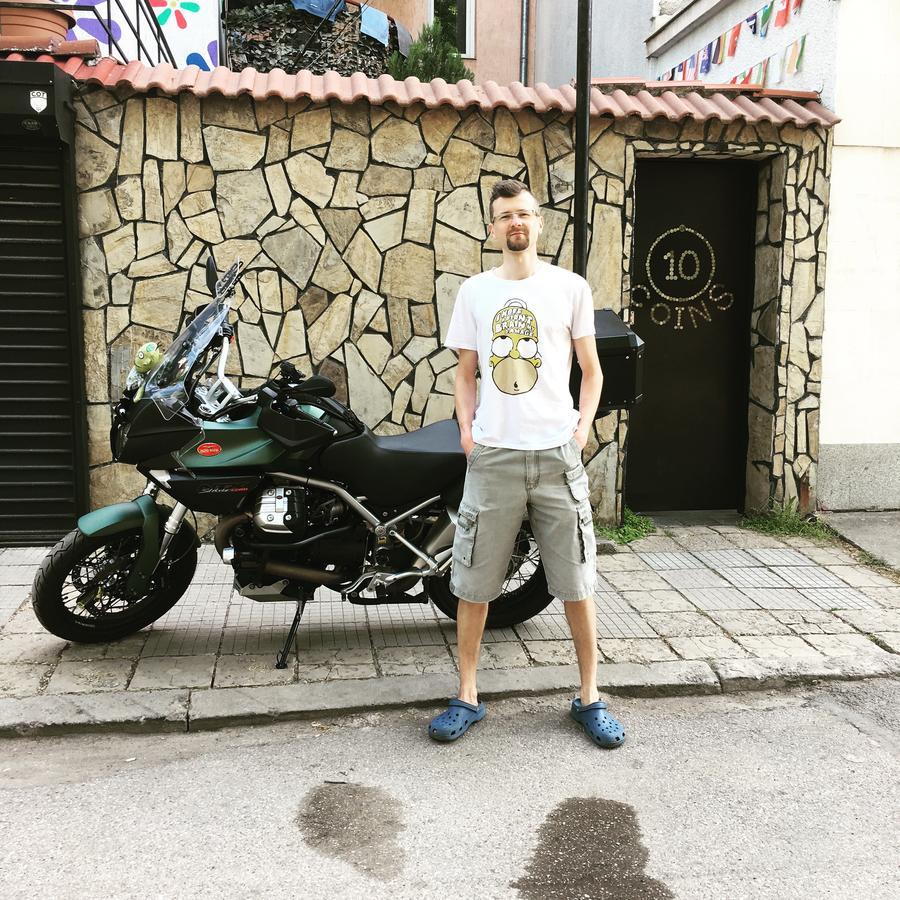 10 Coins Hostel & Tours Софія Екстер'єр фото